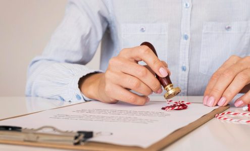 Proces sporządzania umów – przewodnik po usługach notarialnych