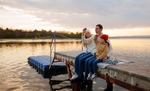 Jak wybrać wymarzone miejsce na romantyczny weekend nad jeziorem?